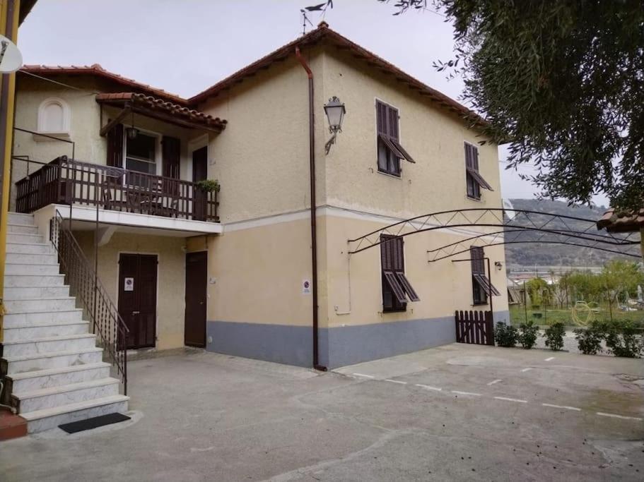 Casa Noemi, A Pochi Passi Dalle Spiagge E Dal Centro Di Arma Di Taggia. Экстерьер фото